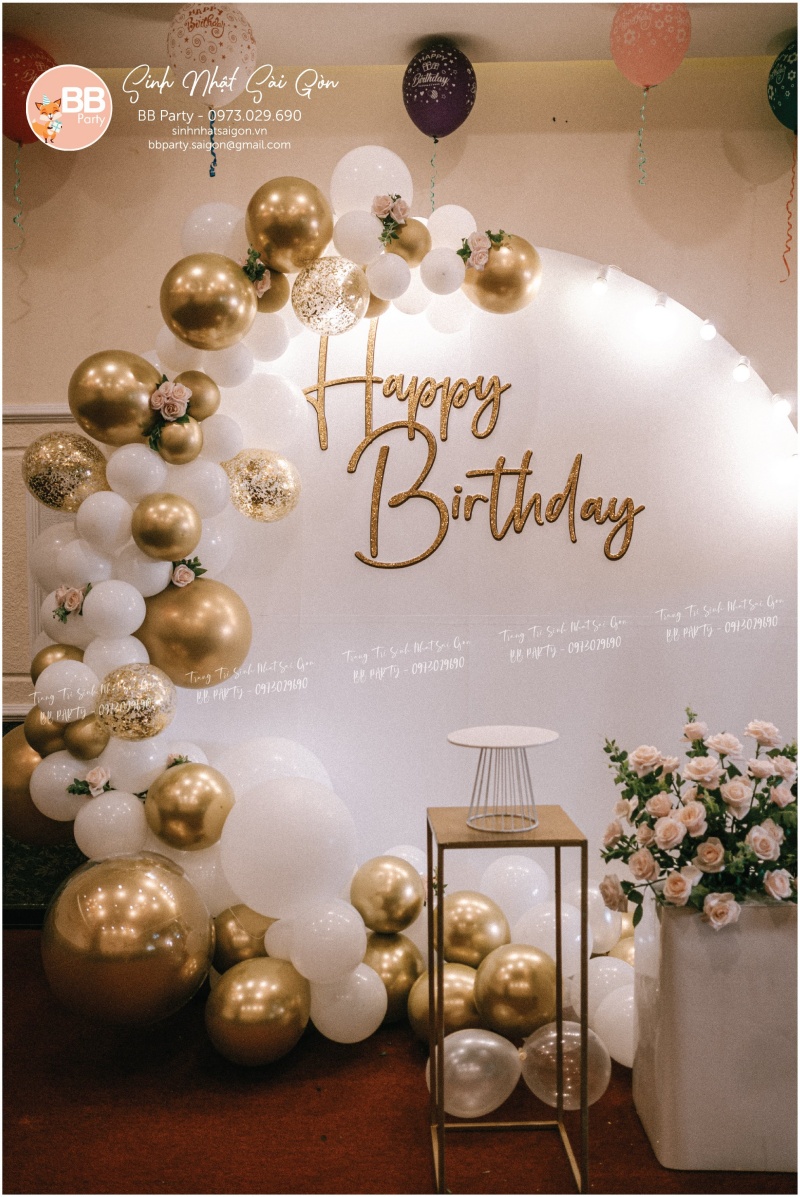 Trang trí tiệc sinh nhật tone vàng đồng sang trọng - Sinh nhật Sài Gòn
