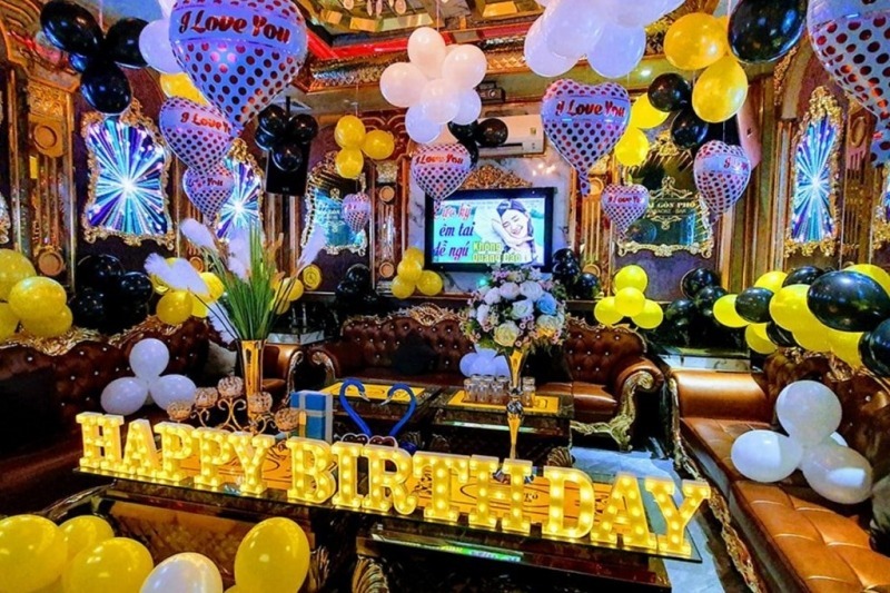 Trang trí sinh nhật cho Jumy tại phòng Karaoke